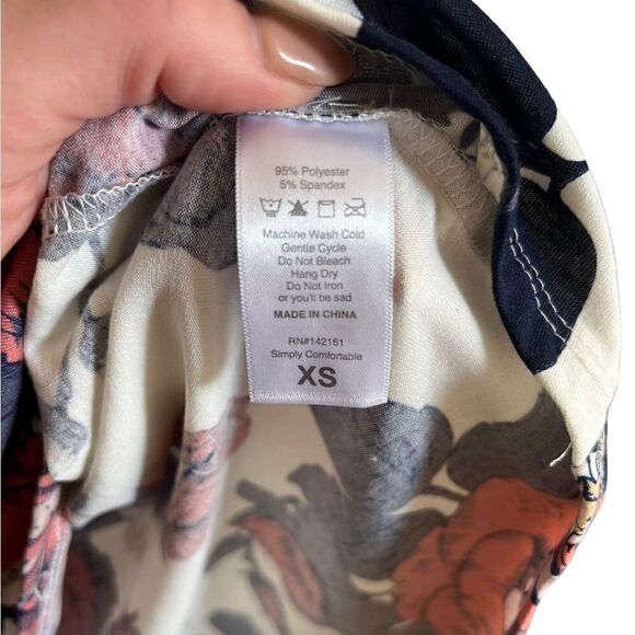 LuLaRoe Floral Irma Size XS - Picture 3 of 5